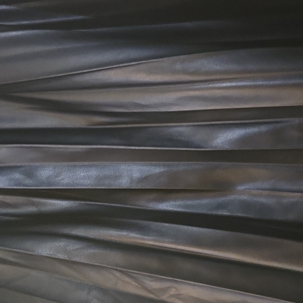 Elegant Black Pleated Skirt - Picture 2 of 9